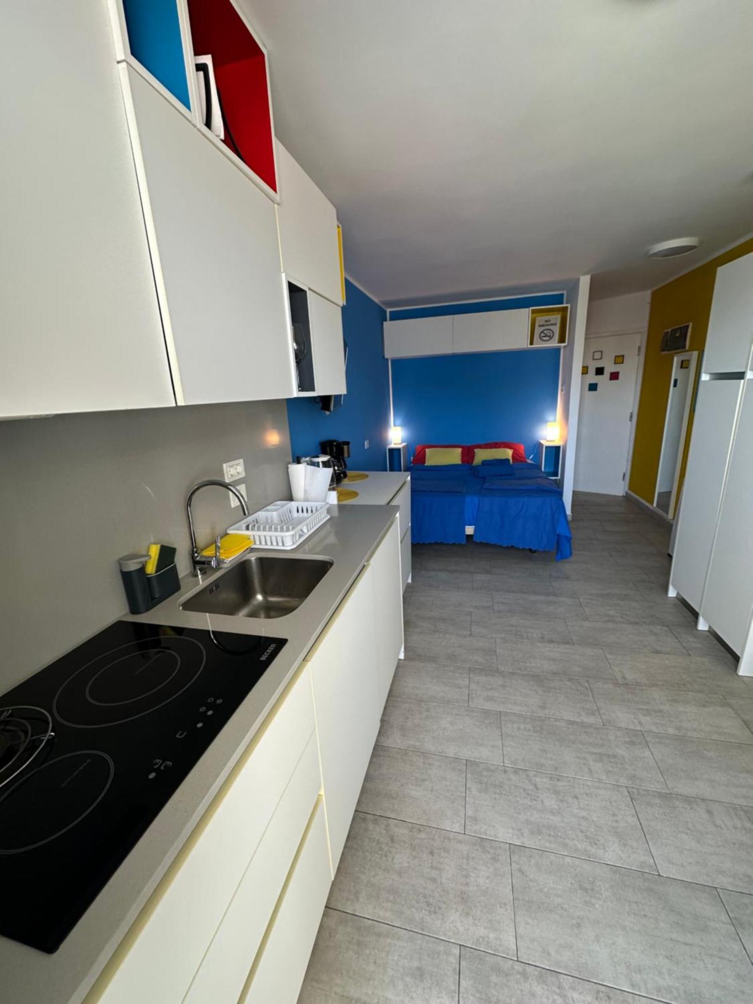 Estudio Mondrian Playa del Inglés
