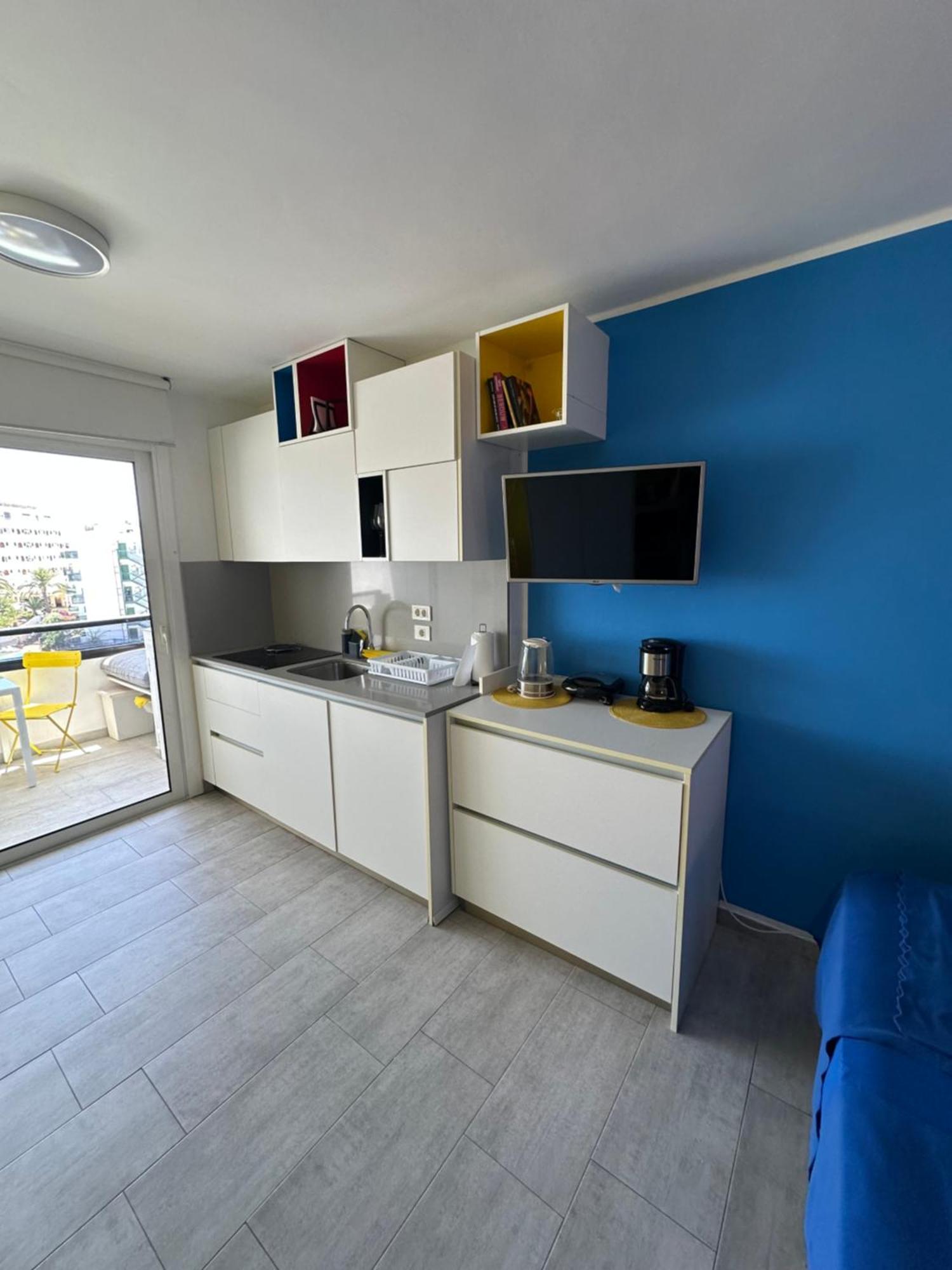 Estudio Mondrian Playa del Ingles (Gran Canaria)