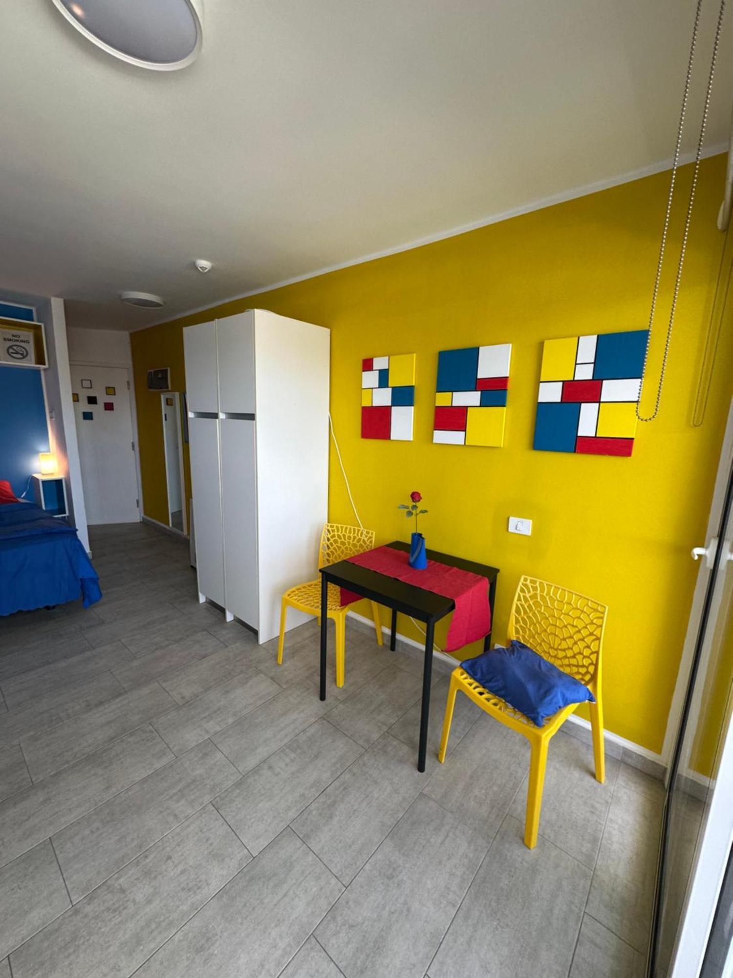 Estudio Mondrian * Playa del Inglés